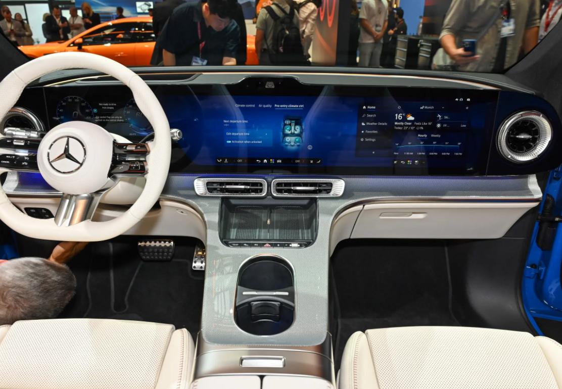 纯电奔驰GLC发布,39.1英寸超大中控屏,长轴5座,明年上市!