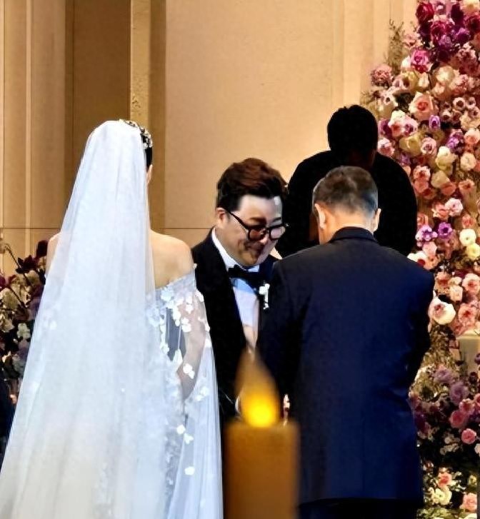 刘在石与姜虎东世纪同框！尹正秀婚礼意外成韩综名场面