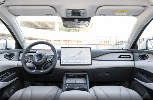 海豹06 DM-i旅行版上市,全系标配智能辅助驾驶,起售价仅十万出头