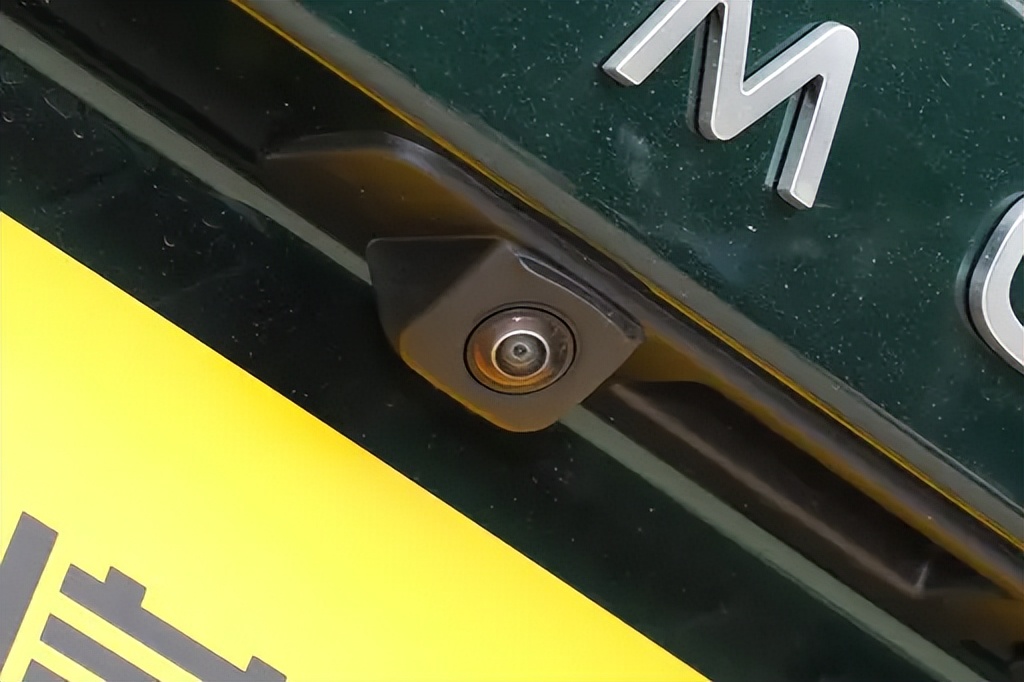 家用SUV看看它，续航、空间、动力样样强，体验零跑C16