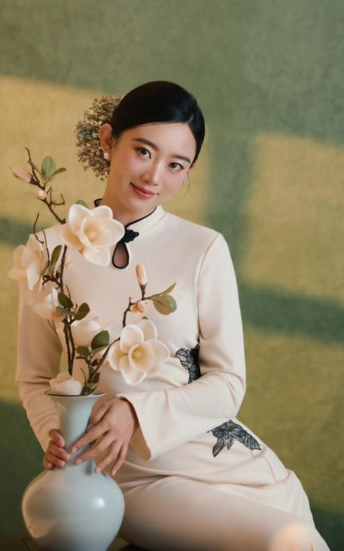 真金不怕火炼,从央视“消失”的李七月,已经找到了自己的路