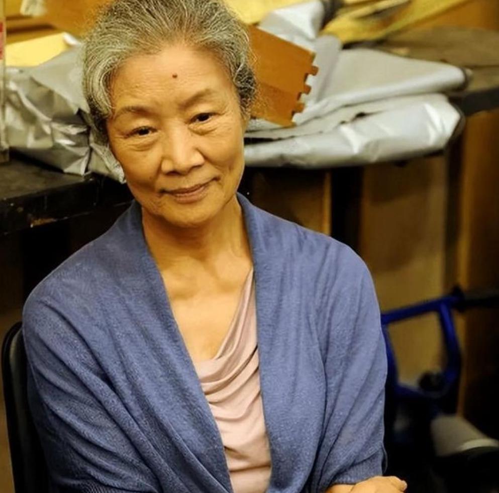 女儿是航天专家，儿子是导演，儿媳是影后，她是终身成就获得者