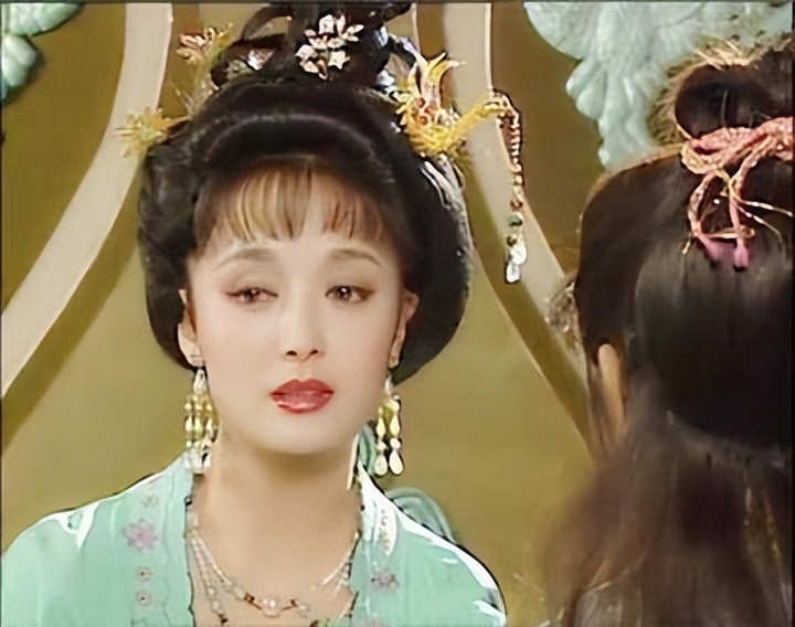 59岁于慧近况：和老公定居上海，住别墅开跑车，24岁美籍女儿回国