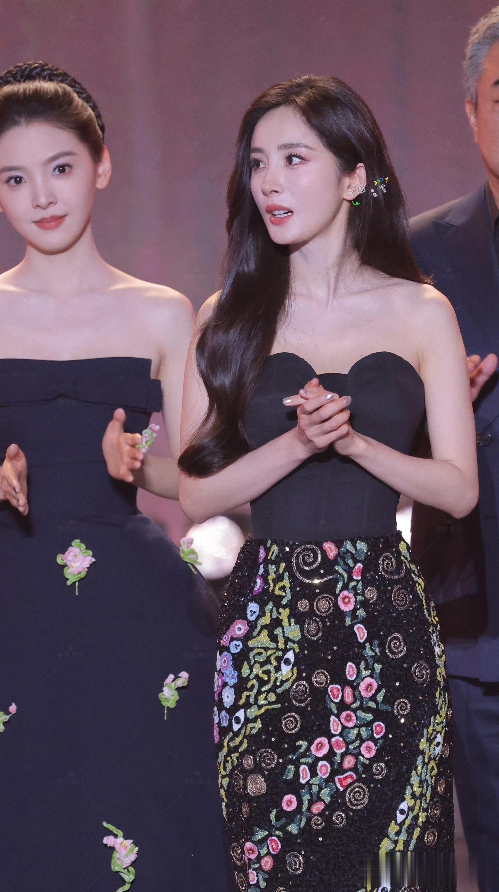 杨幂广电视听精品之夜魅力全然散发！