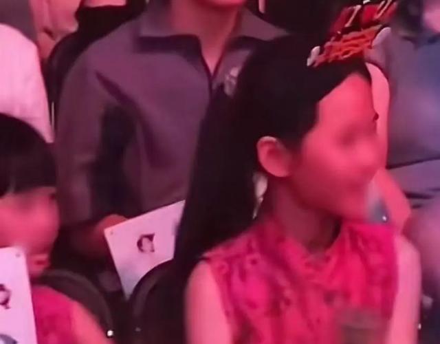 “演唱会风波”持续发酵，她出来道歉了