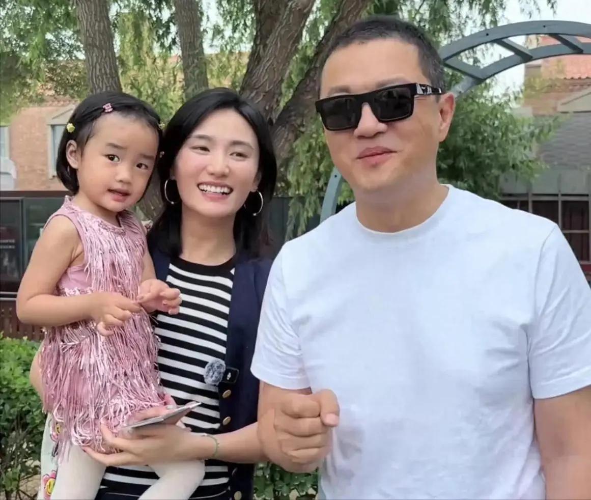 海哈金喜没想到，离婚才3月，李亚鹏就高调谈论再婚没留一丝体面