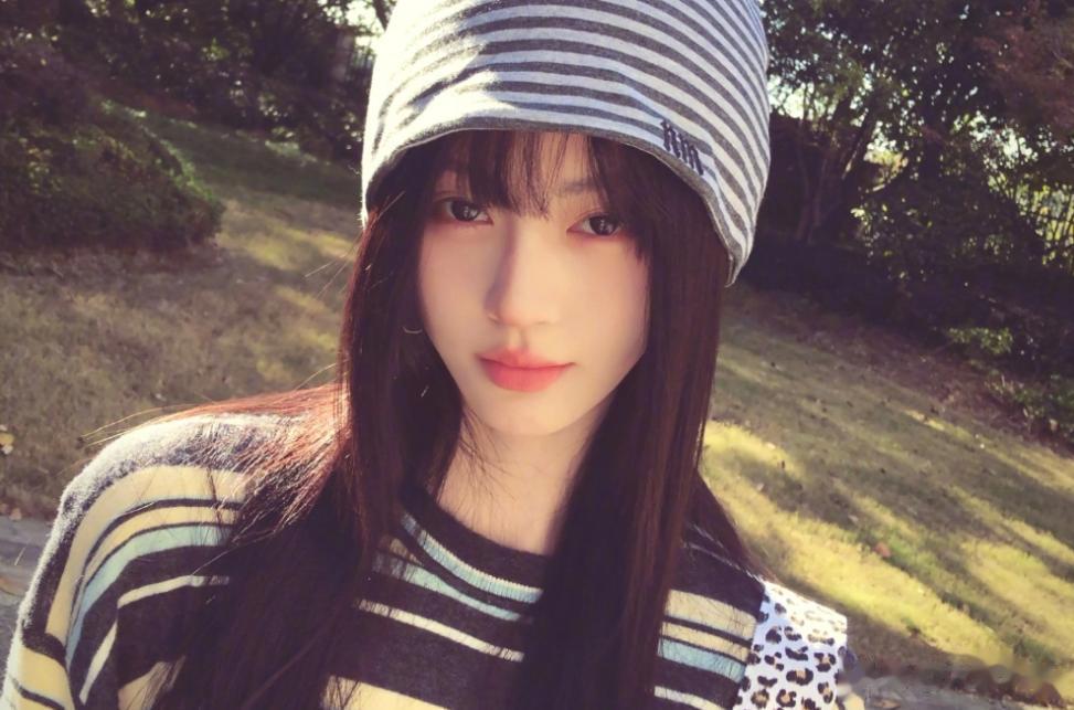 赵露思这1款洋装狂卖600万件，她打败迪丽热巴夺年度淘宝带货王