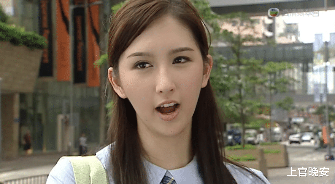 港姐何傲儿：为父还债委身大51岁富商，如今苦尽甘来，终觅真爱