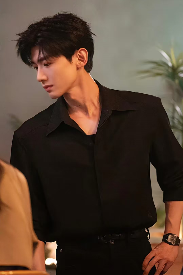 31岁白敬亭再破“天花板”,这次,他让郑晓龙和整个娱乐圈沉默了