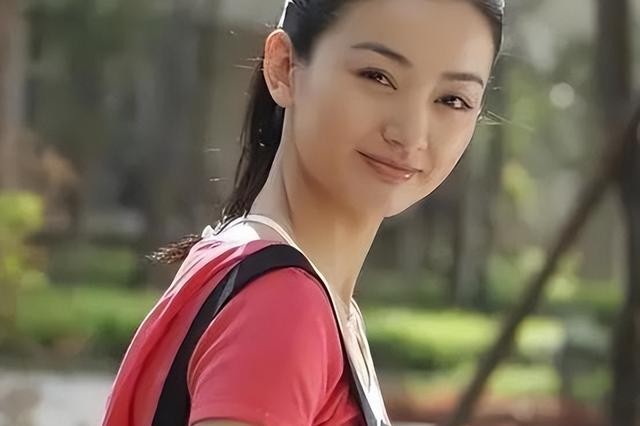 演员高露:戏火人不红!从没有绯闻,看看老公是谁就知道原因了!