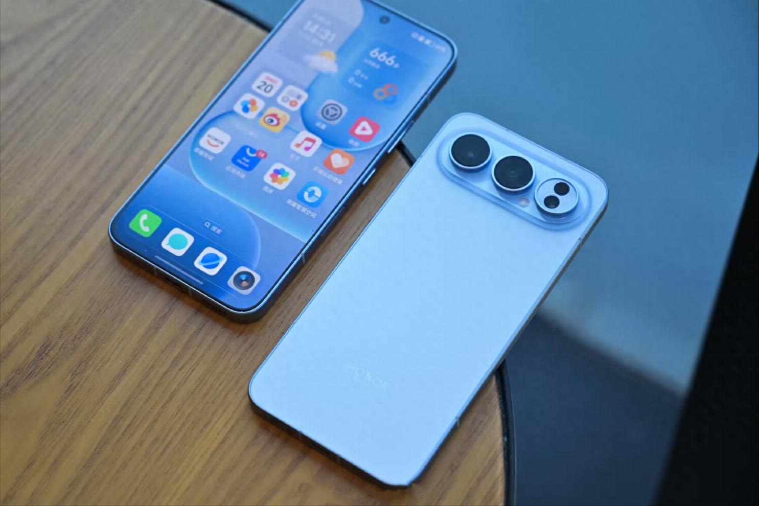 榮耀“不講武德”！一個月跌至2294元，超窄直屏+2億主攝+8000mAh