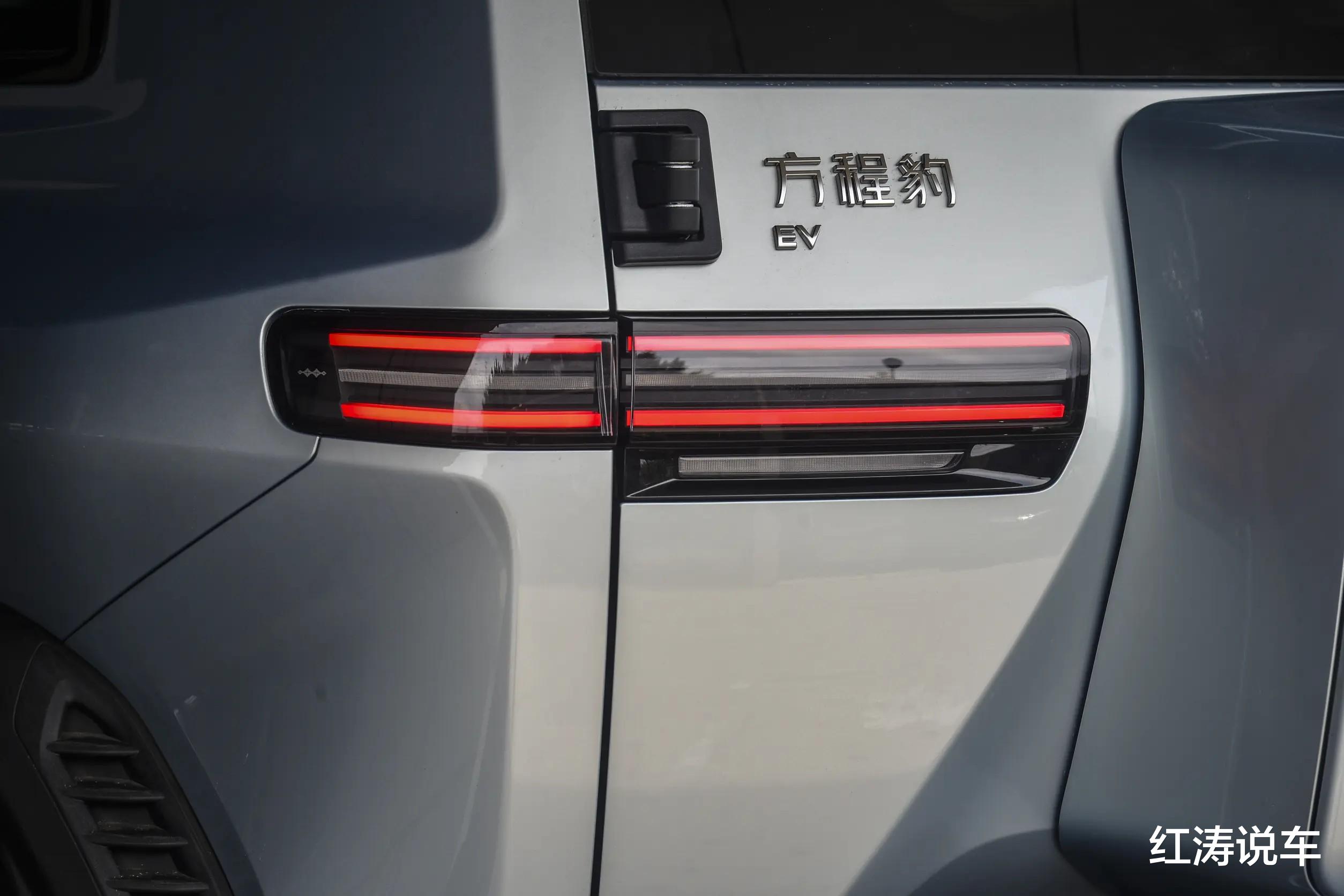 方程豹钛3：方盒子造型，提供后驱和四驱，适合年轻人的纯电SUV