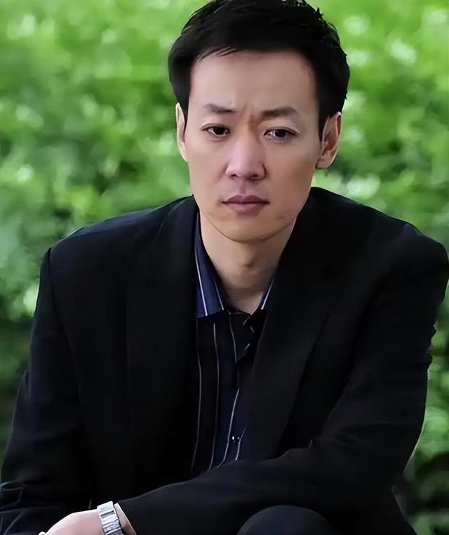 陈道明说的没错，不演戏就“消失”的辛柏青，已走上另一条大道