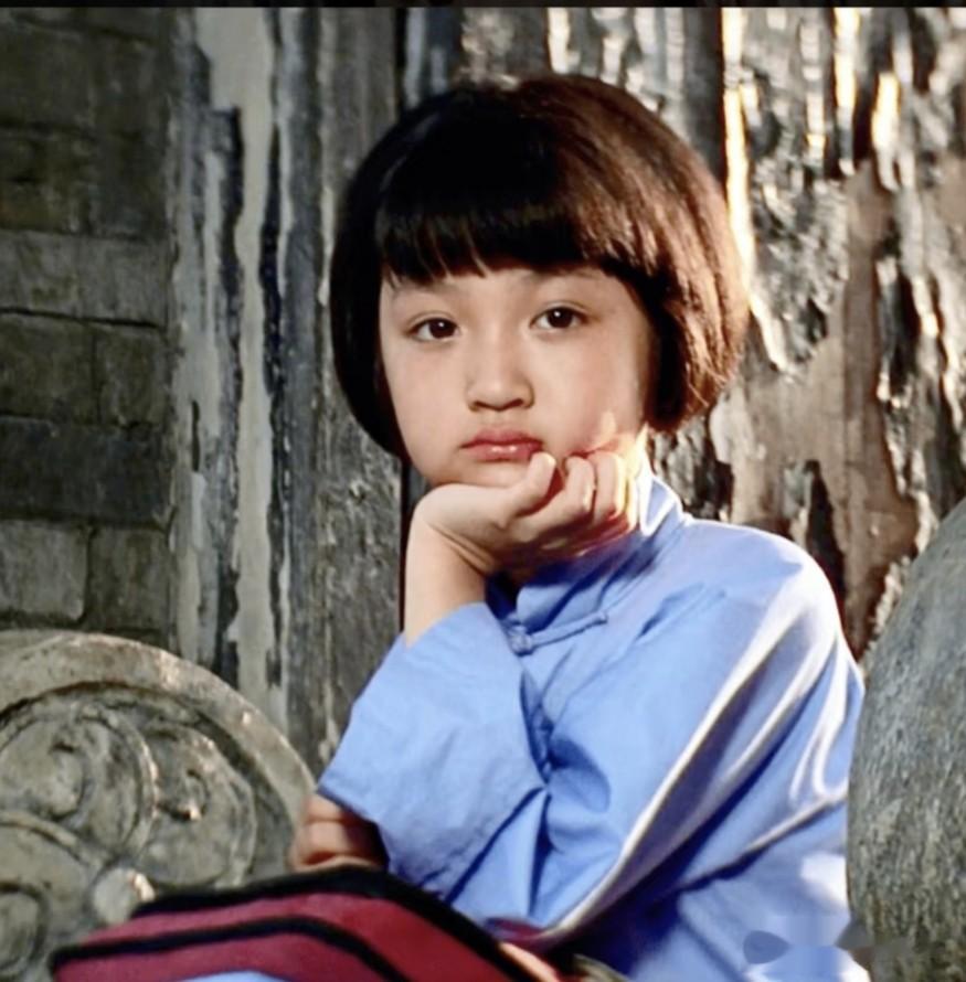 53岁上海籍女演员和女儿一同化妆，19岁时曾出演《上海一家人》