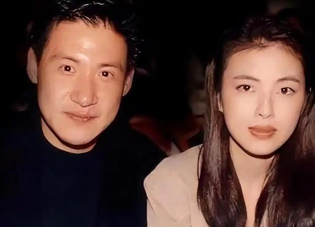 老婆败光20亿家产，狂开演唱会是为了还债？张学友终于回应了