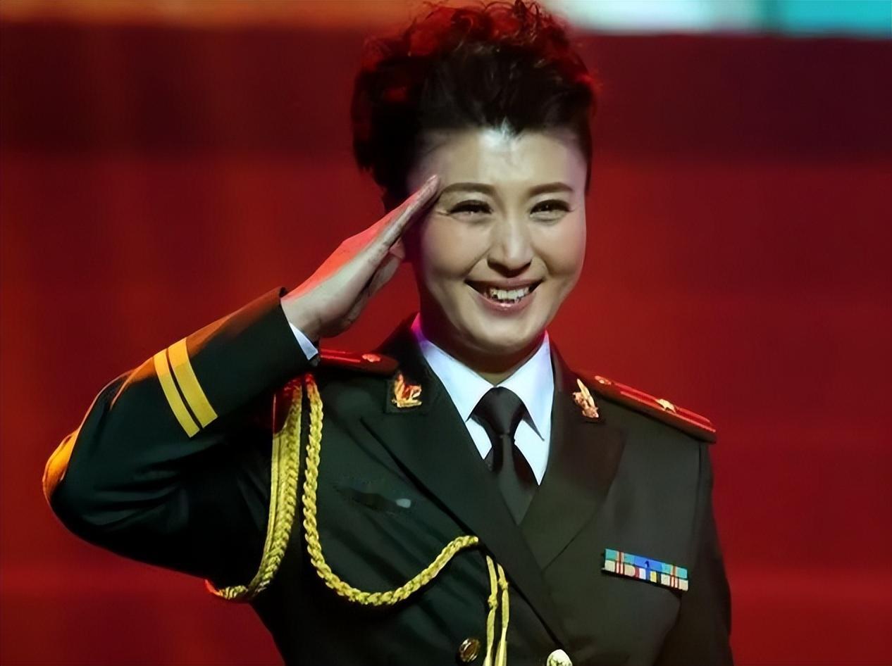 脸疼不疼？人民网彻查后，闫学晶首现身再传噩耗，这回真洗不白了