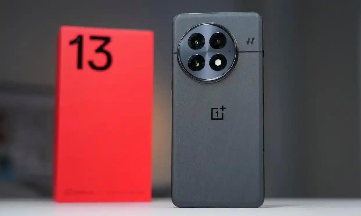 跌价1400元,2K屏+120倍变焦+无线充电,无短板的骁龙8至尊版旗舰