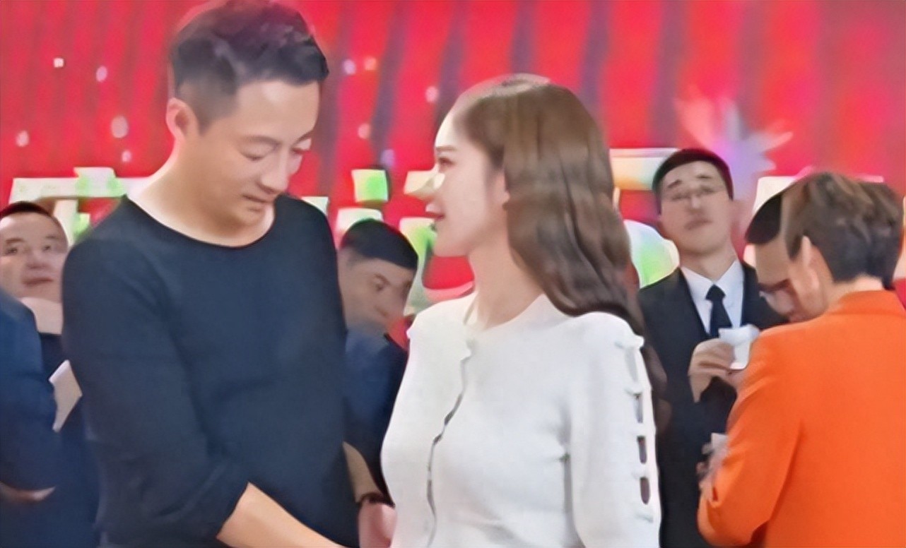 汪小菲生理疏远马筱梅这一幕，把半路夫妻的残酷，展现得淋漓尽致