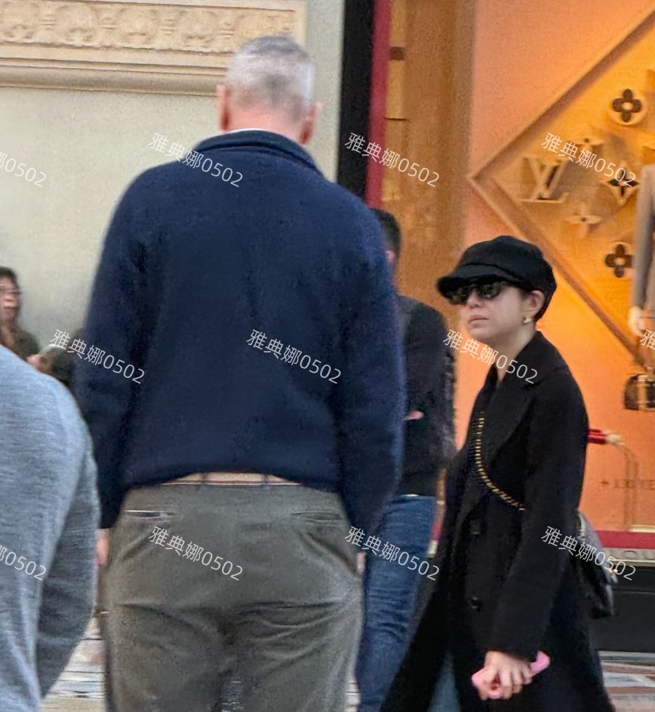 陈妍希的颜值被高估了，自己发的照片和路人拍的生图简直判若两人