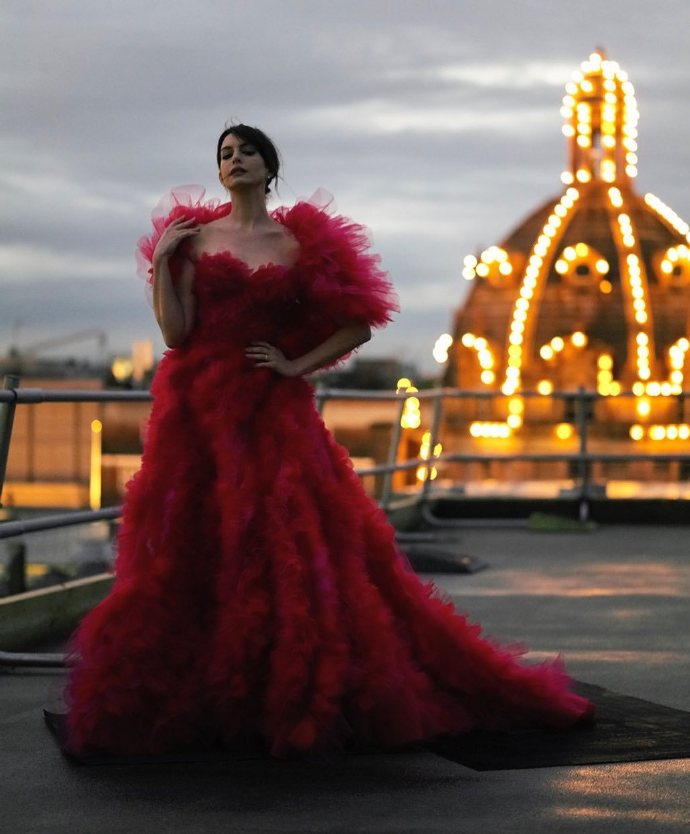 安妮·海瑟薇的多面风采