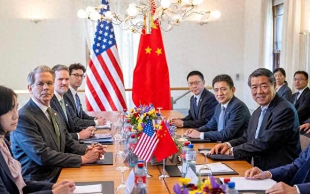 刚谈妥两天,美对华为出手,中方早有准备,祭出两招反制美国七寸