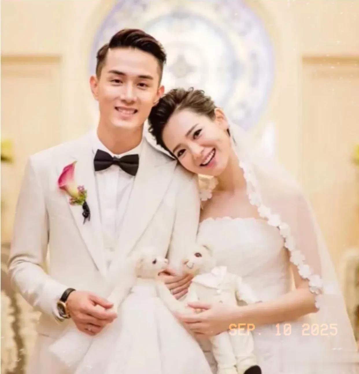 戚薇李承铉一家四口国贸理发被偶遇,李承铉寸头,单手抱娃帅爆了