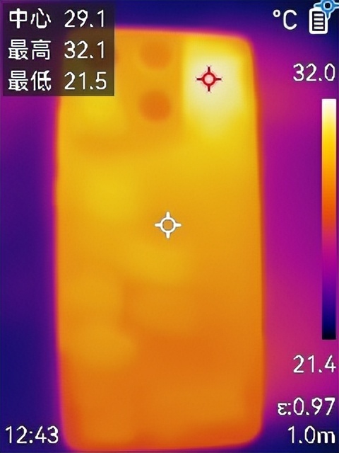 安卓Air首秀！ 聯想moto X70 Air 評測：159g的極致輕薄