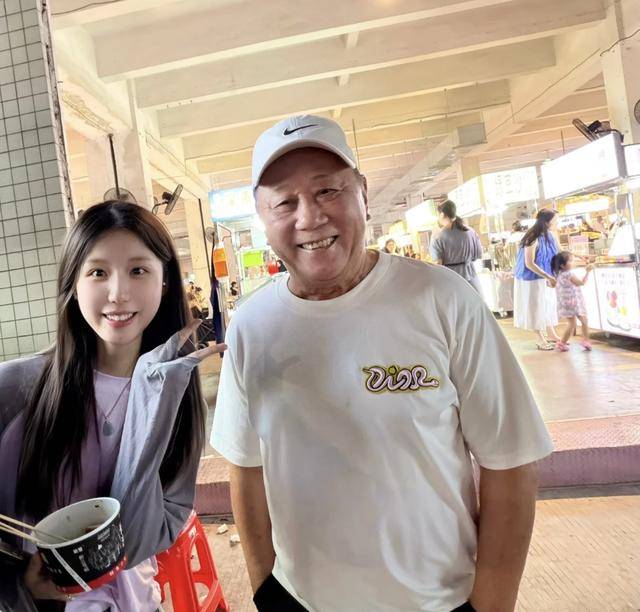 TVB最年长视帝晒近况，谈及将搬到内地定居