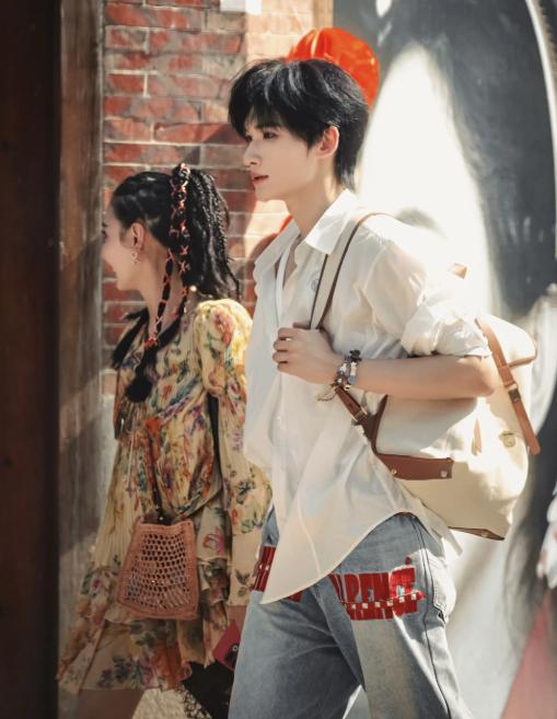 一路繁花新路透:何赛飞甩脸子,刘嘉玲翻白眼,张柏芝热情没人理