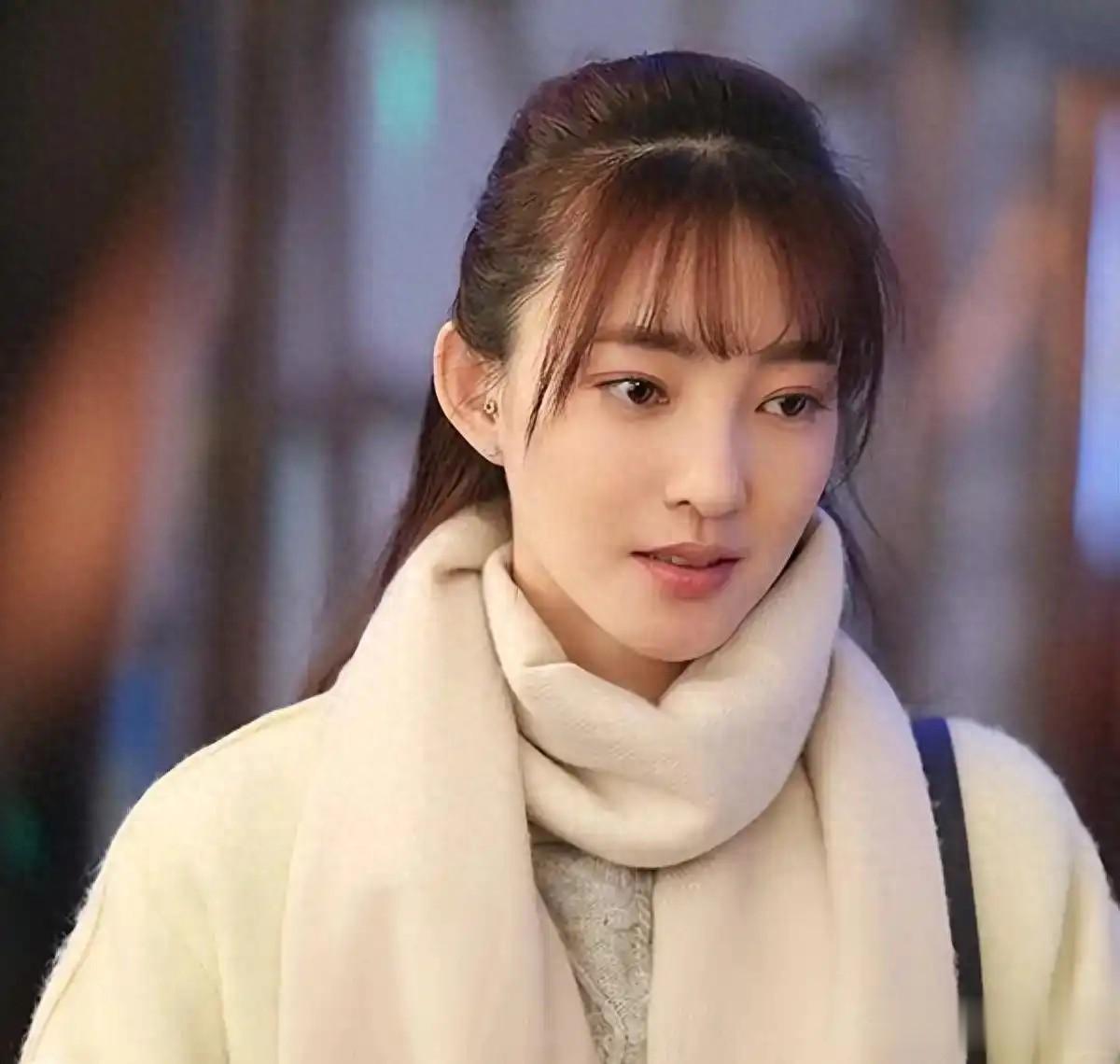 诈骗14亿，看到金条法拉利被拍卖，才懂王丽坤夫妇的生活有多奢靡