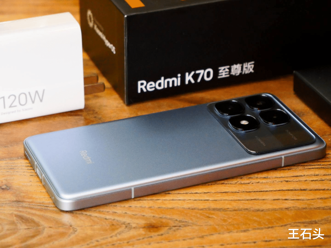 確定是臨時改名！小米17“硬剛”蘋果17，四年前就已注定！