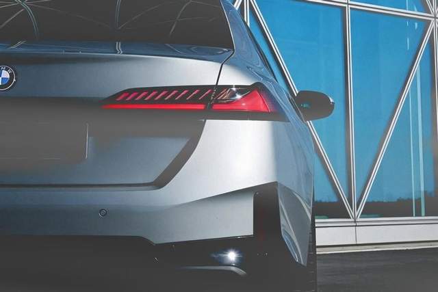 全新宝马5系旅行车谍照曝光，内饰成一大看点，还有插混版可选？