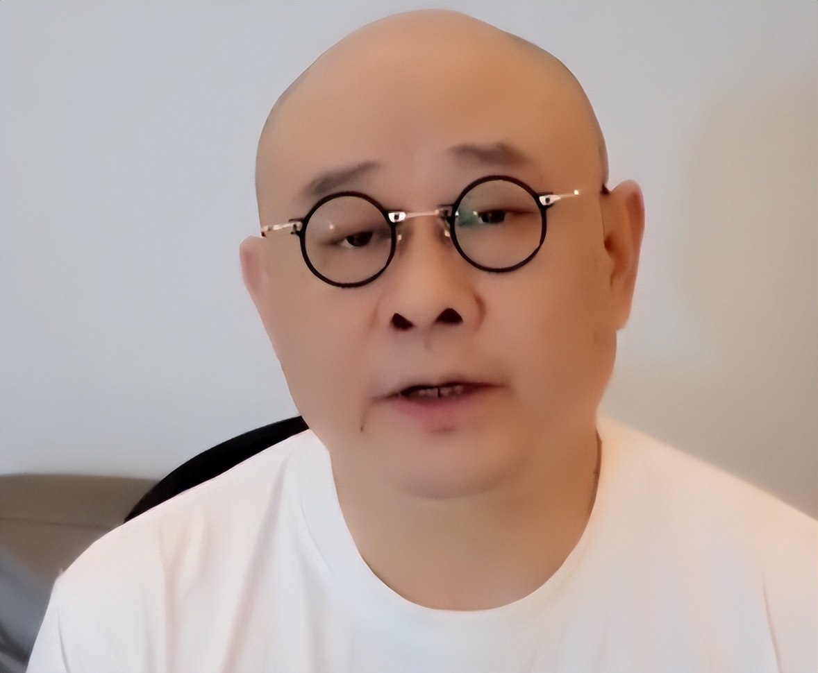 官媒发文,揭开刀郎真实处境,难怪他哽咽落泪,突然理解了云朵