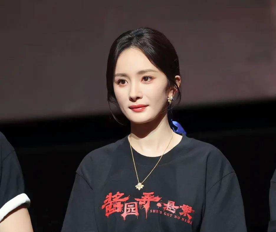 3位大青衣同时给她撑腰！这一次，杨幂不再顾及内娱所谓“体面”