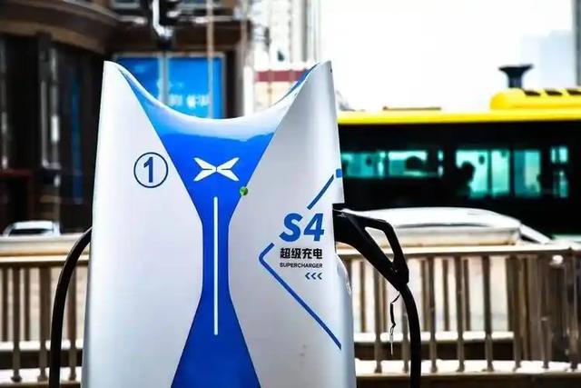 6分钟充进100度电！比亚迪天闪计划：混动只是过渡，纯电才是未来