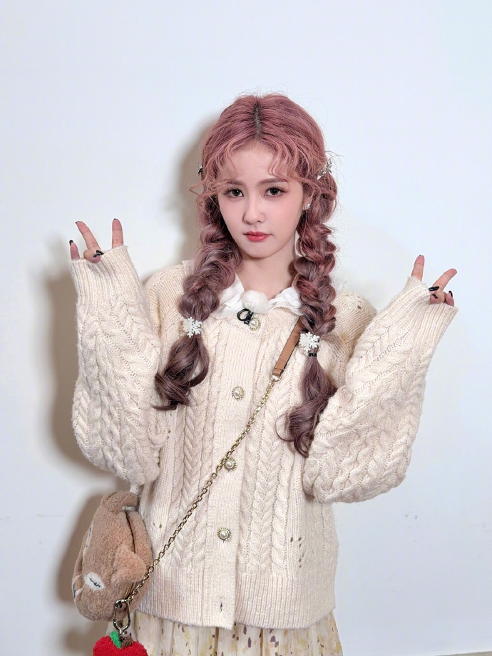 白鹿变身房产中介,原来是氛围感激发表演欲!