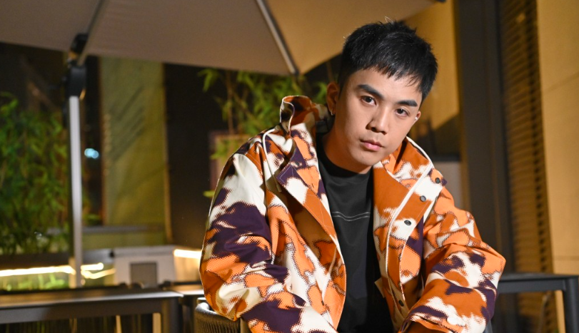 TVB亿万驸马与TVB经理人合约正式完结,宣布单飞