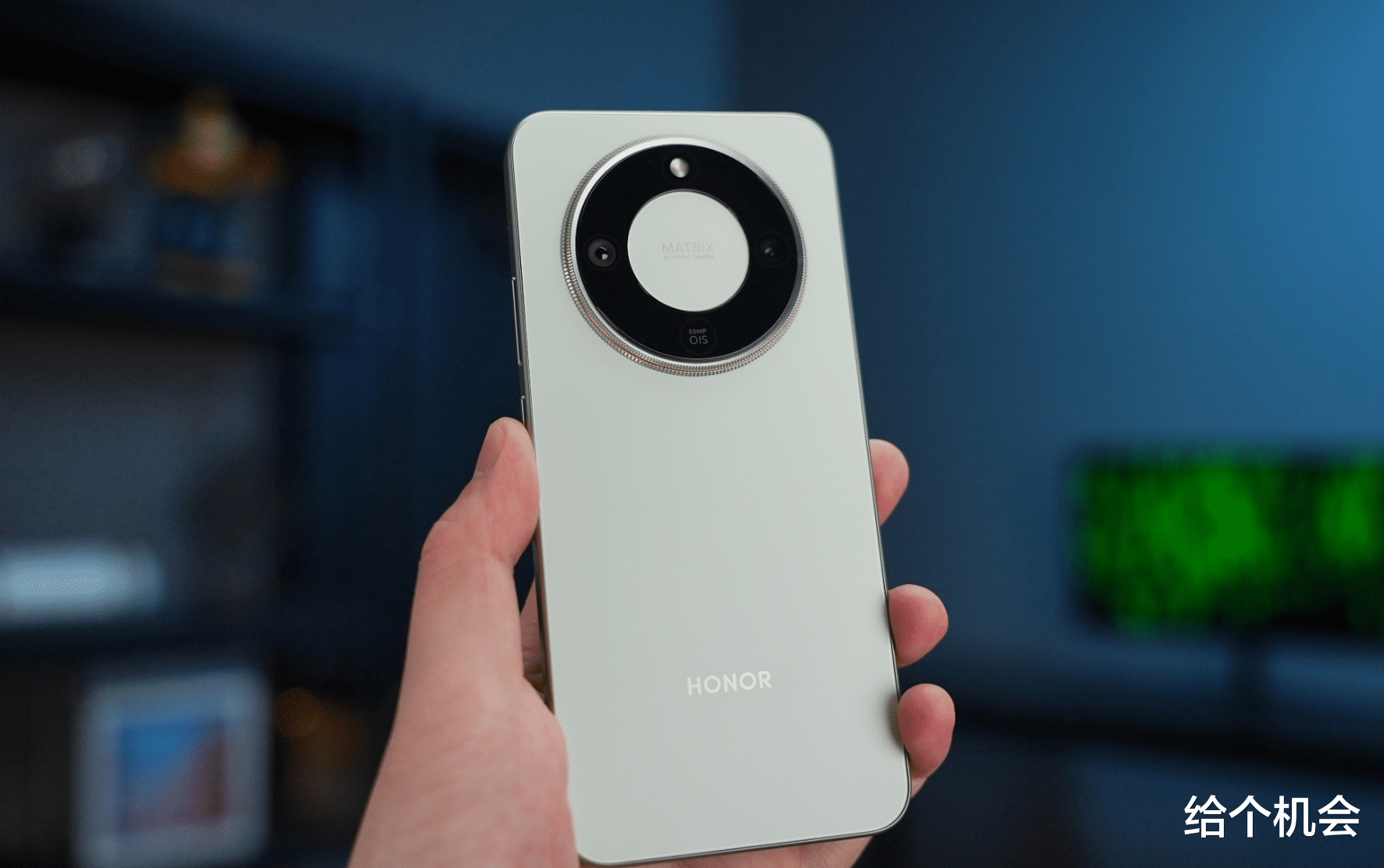 8300mAh!荣耀这大电池千元手机一发布,又是碾压全场