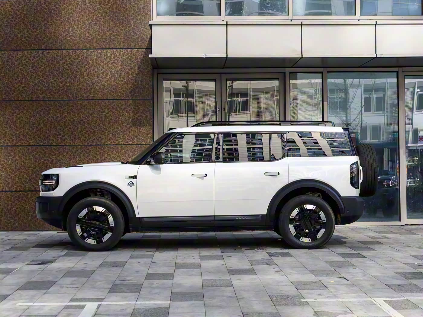 硬派美系中大型SUV即将上市!预售不足23万,纯电/增程双动力可选