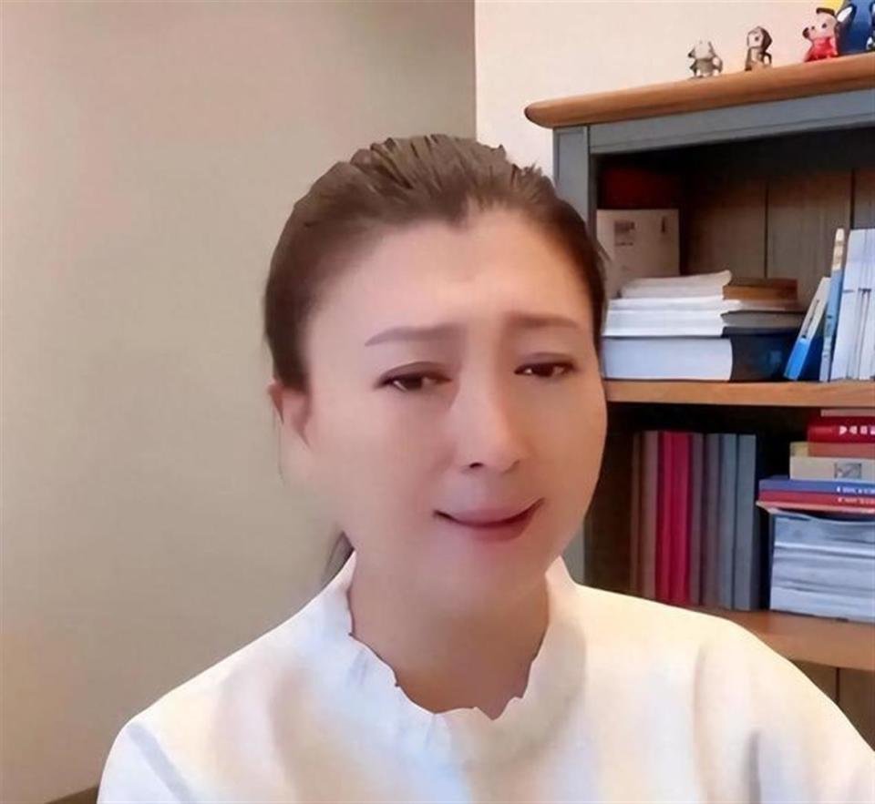 重罚！偷税、亲手拔管，被官方彻查后首露面的闫学晶 迎来最终结局