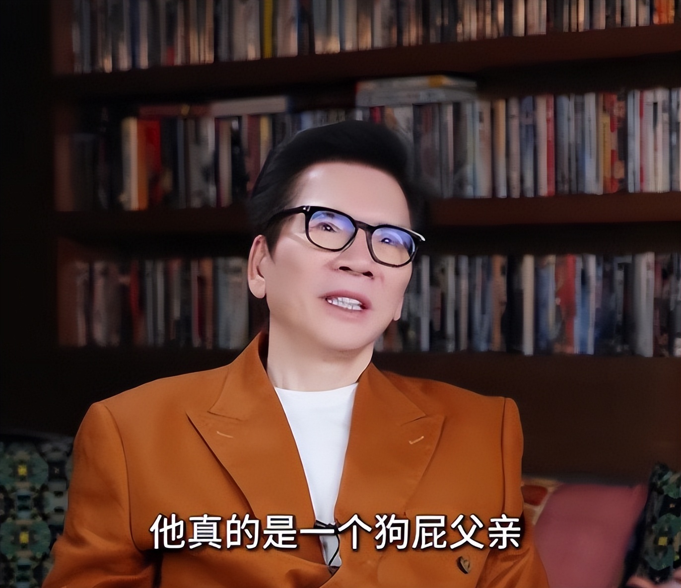 向华炎追悼会！向华强夫妇现身，4000多江湖兄弟，陈慧敏拄拐送行