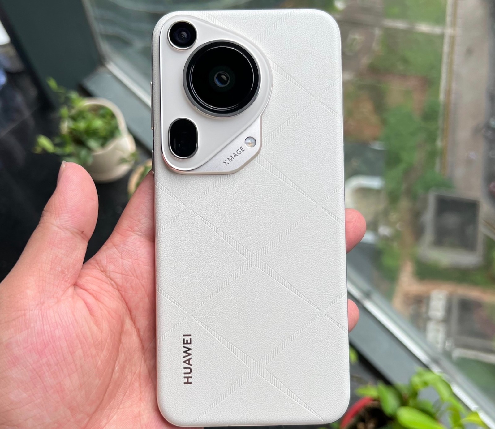 華為放棄高利潤，麒麟9系+16GB+512GB+雙衛星通信，售價一降再降