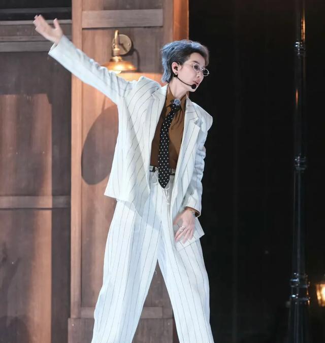 演员叶童凌晨发文回应《乘风2025》夺冠:发掘了自己更多的潜能