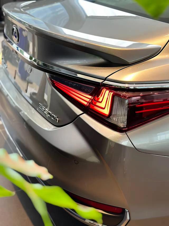 Deepseek:世界上质量最好的车,推荐唯一的品牌!