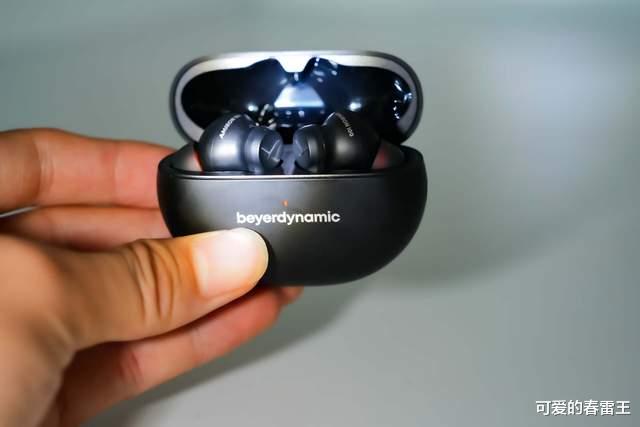 拜雅AMIRON100：當百年聲學遇上無線未來，我的耳朵被寵壞了