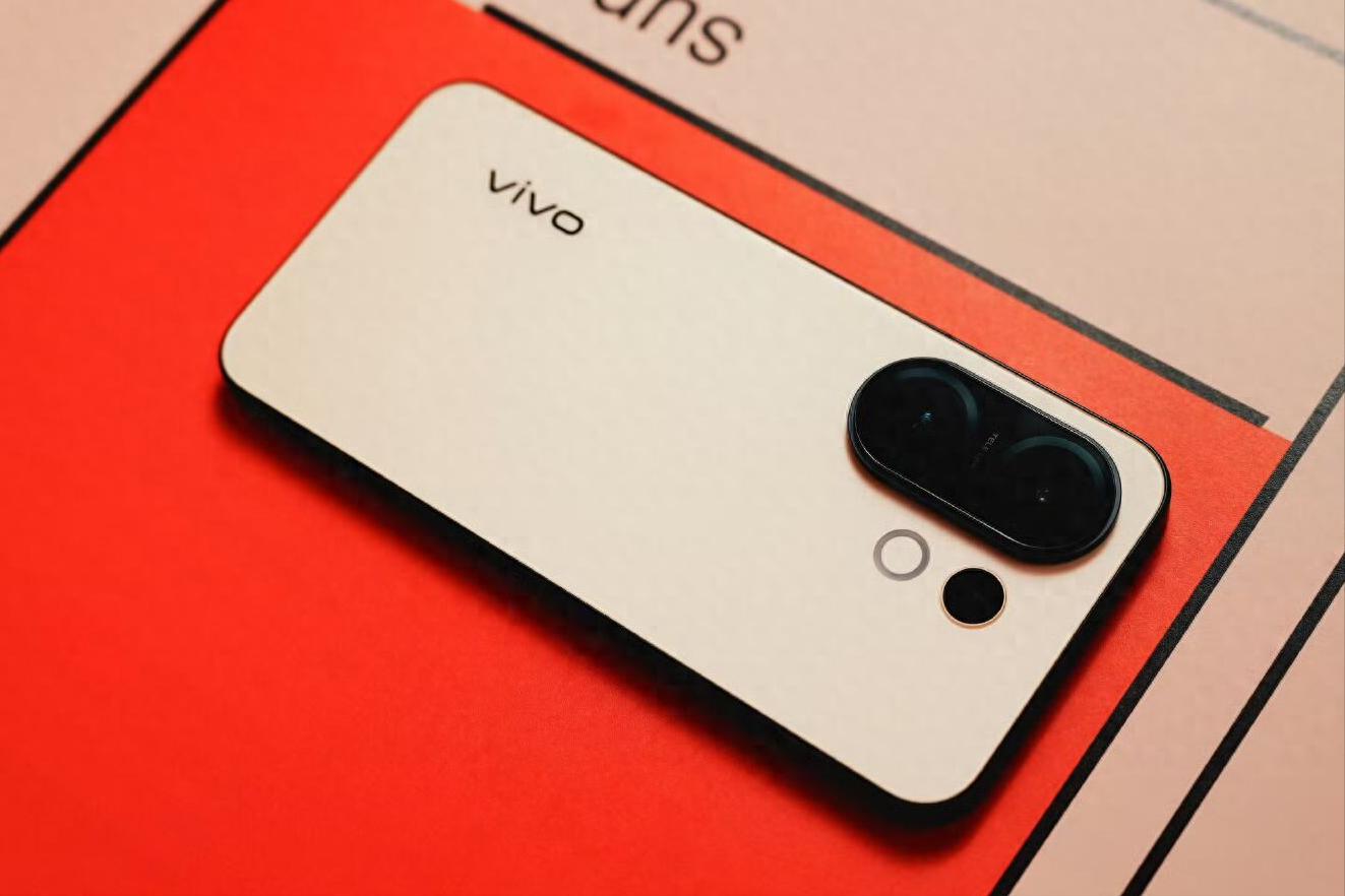 vivo的“小鋼炮”，極窄直屏+6500mAh+百倍變焦，國補后2805元