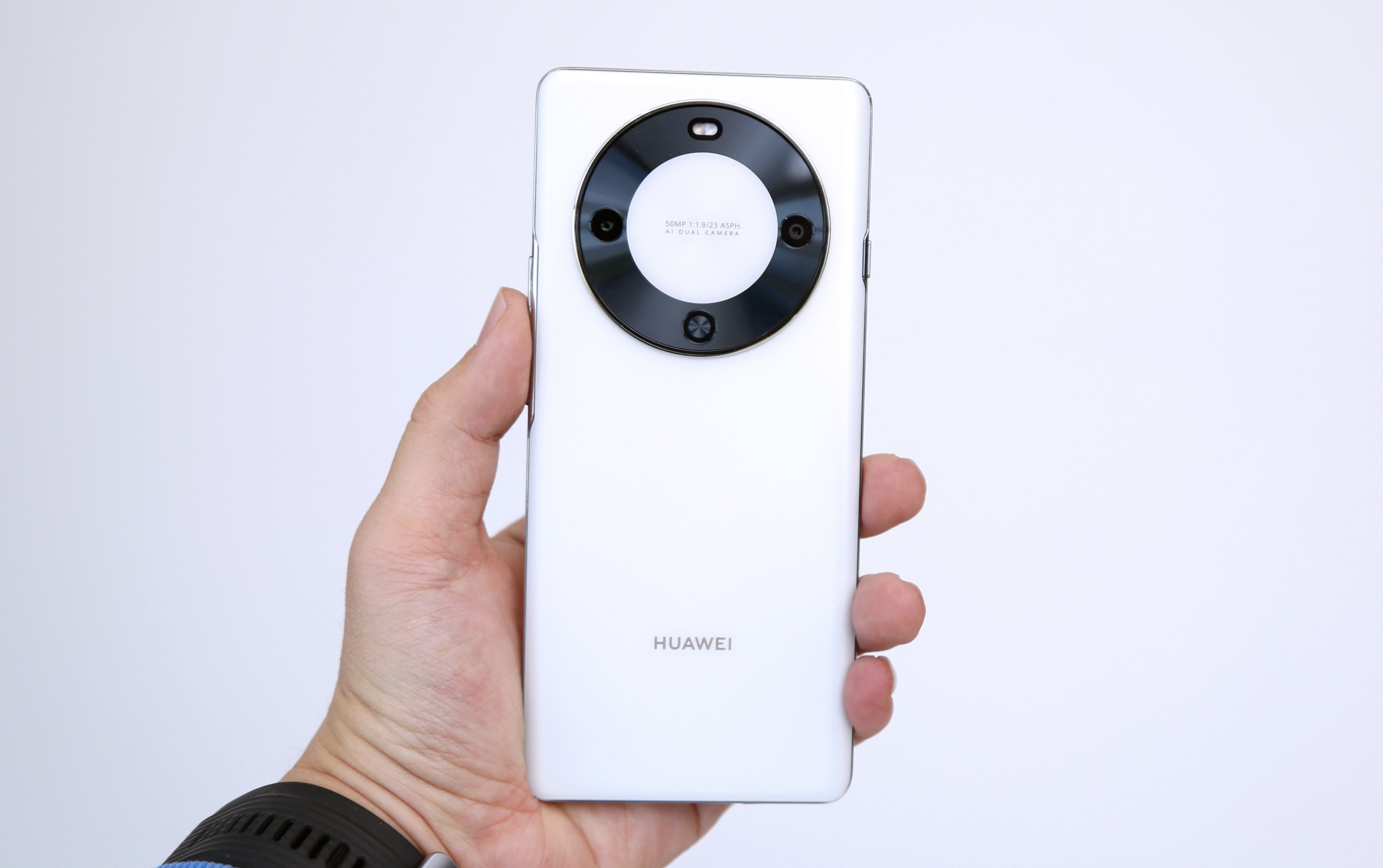 華為手機也有性價比，麒麟芯+256GB+衛星圖片消息，低至1699元起