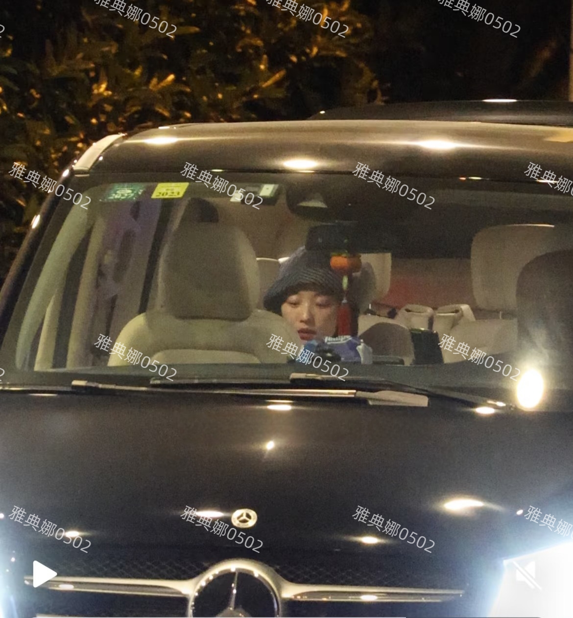 狗仔镜头下的倪妮好美好上镜她这身打扮全靠脸撑着普通人很难驾驭