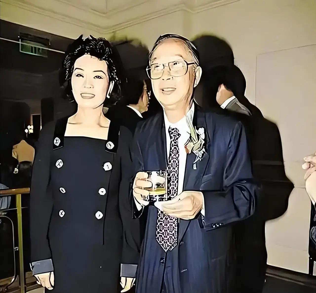 宁弃数百亿家产，携女远赴美国避祸，如今才知她竟然极其清醒啊