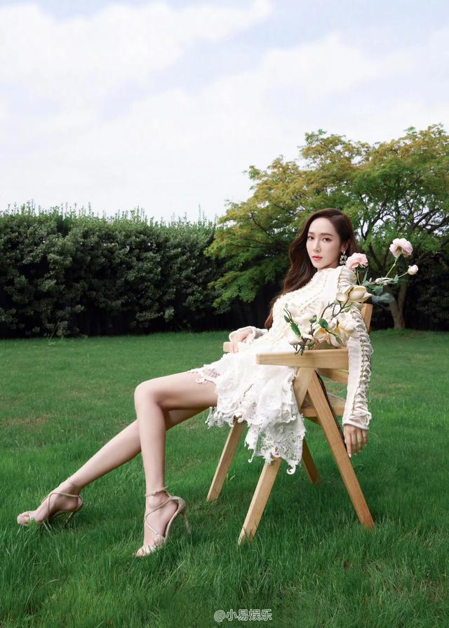 又美又飒!郑秀妍如何在舞台与时尚界双面封神?